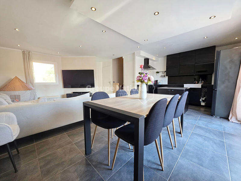 Maison - 82 m² - 4 pièces