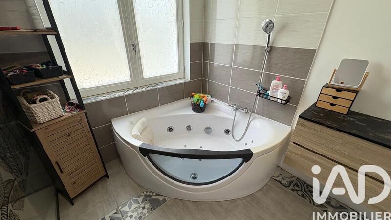 Maison de ville - 130 m² - 8 pièces