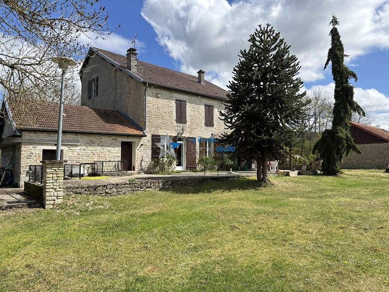 Maison - 252 m² - 7 pièces