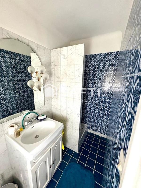 Maison - 180 m² - 10 pièces