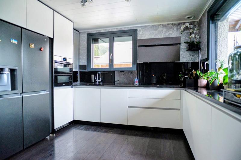 Maison - 154 m² - 8 pièces