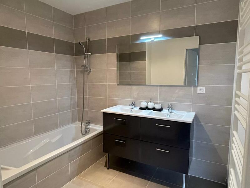 Appartement - 82 m² - 4 pièces