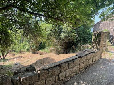 Terrain constructible - 242 m²