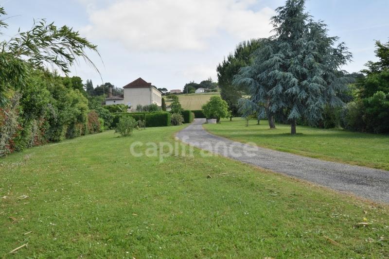 Maison de maîtres - 223 m² - 7 pièces