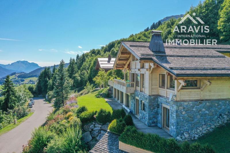 Châlet - 425 m² - 6 pièces