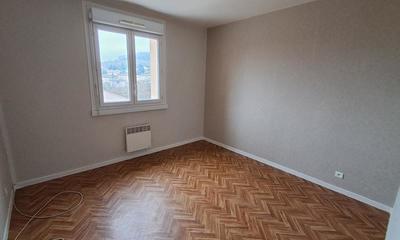 Appartement - 97 m² - 5 pièces