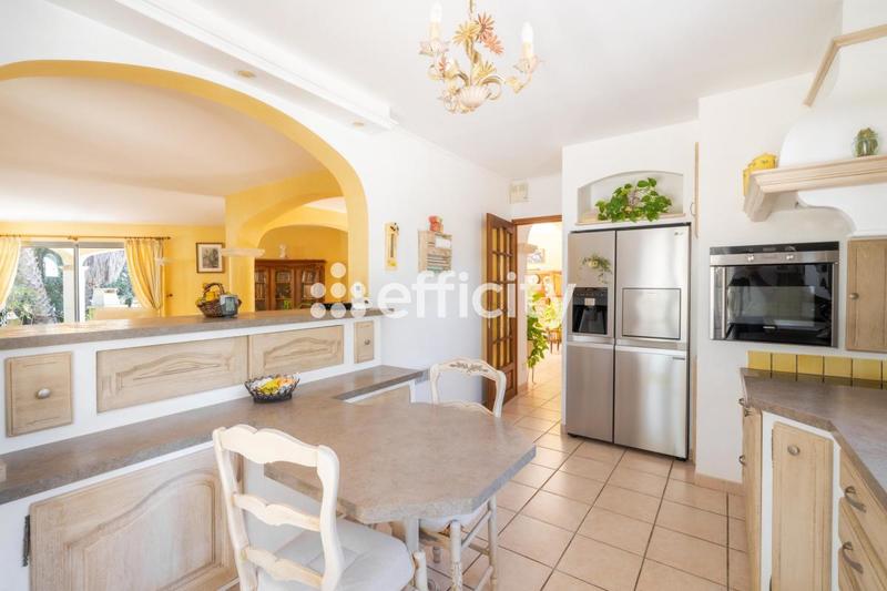 Villa - 140 m² - 5 pièces