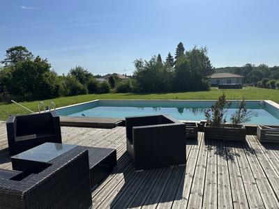 Maison traditionnelle - 162 m² - 5 pièces