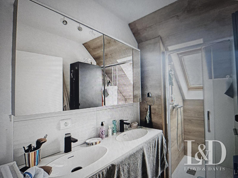 Maison - 130 m² - 8 pièces