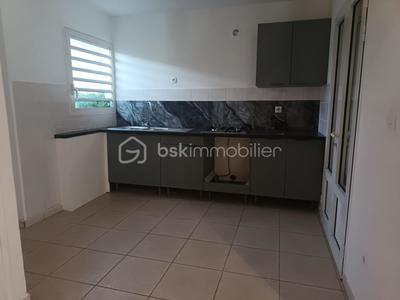 Maison - 74 m² - 4 pièces