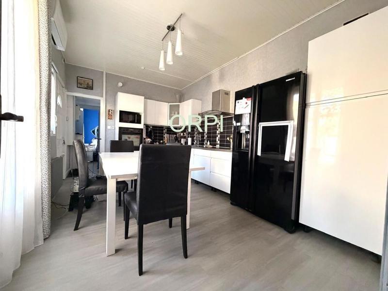 Maison - 158 m² - 8 pièces