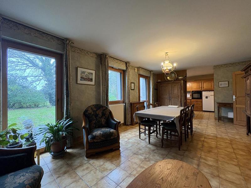 Maison - 140 m² - 8 pièces