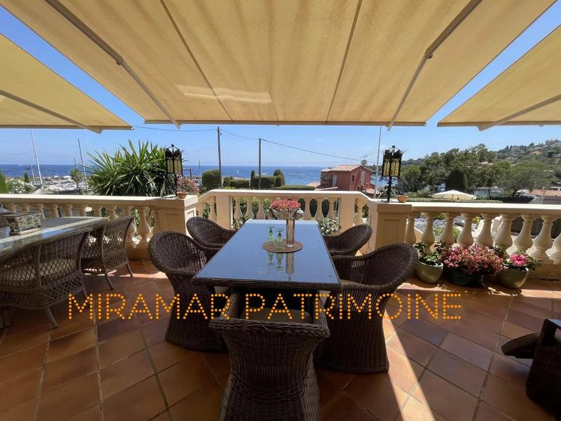 Villa - 260 m² - 6 pièces