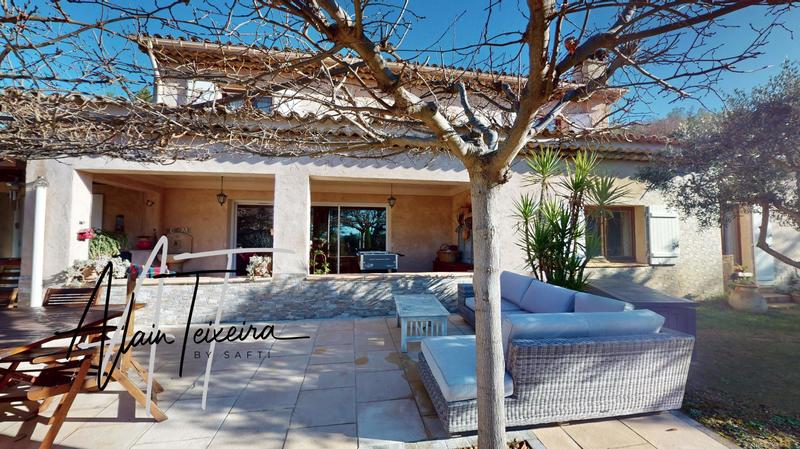 Maison - 170 m² - 7 pièces