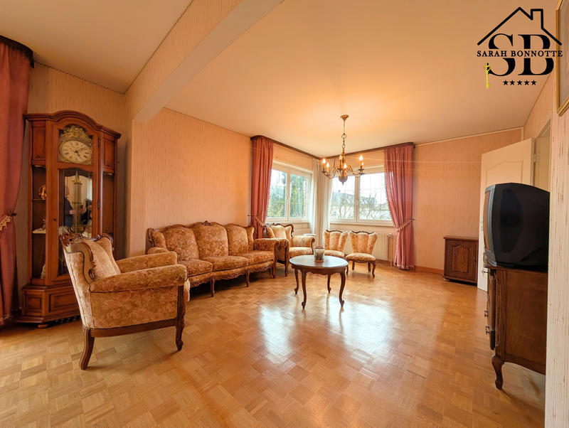 Maison - 190 m² - 8 pièces