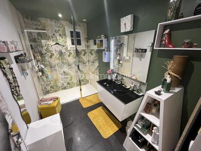 Maison - 99 m² - 5 pièces