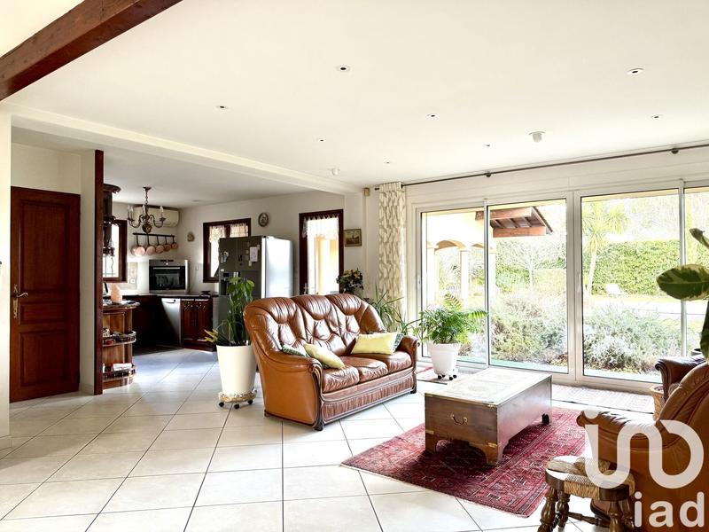 Maison - 206 m² - 7 pièces