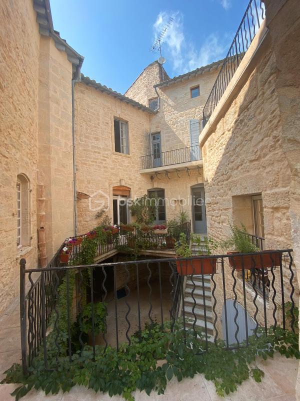 Demeure - 450 m² - 14 pièces