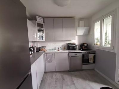 Appartement - 76 m² - 4 pièces