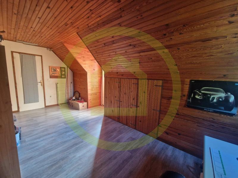 Maison - 181 m² - 8 pièces