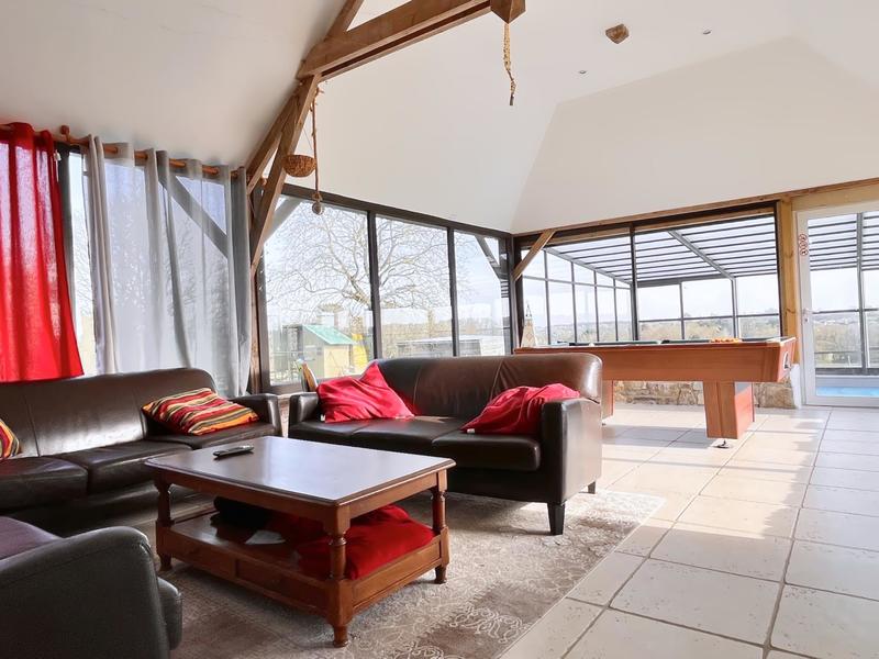 Maison - 324 m² - 11 pièces