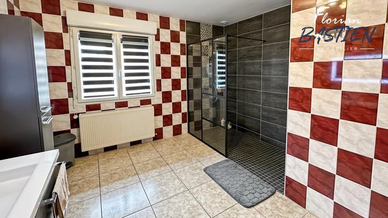 Maison - 181 m² - 8 pièces