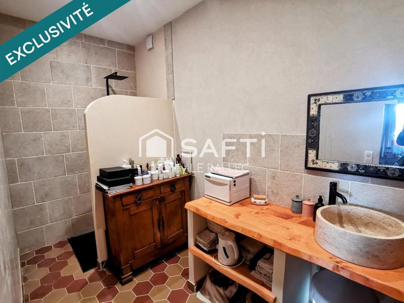 Maison - 180 m² - 8 pièces