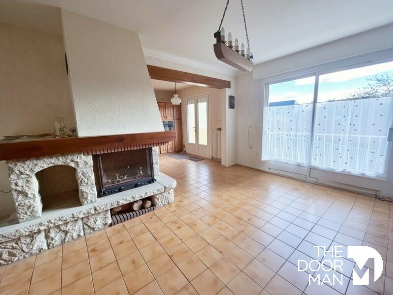 Maison - 93 m² - 5 pièces