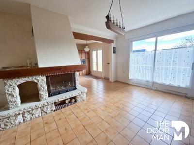 Maison - 93 m² - 5 pièces