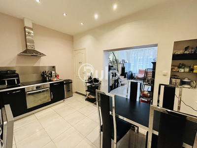 Maison - 150 m² - 7 pièces