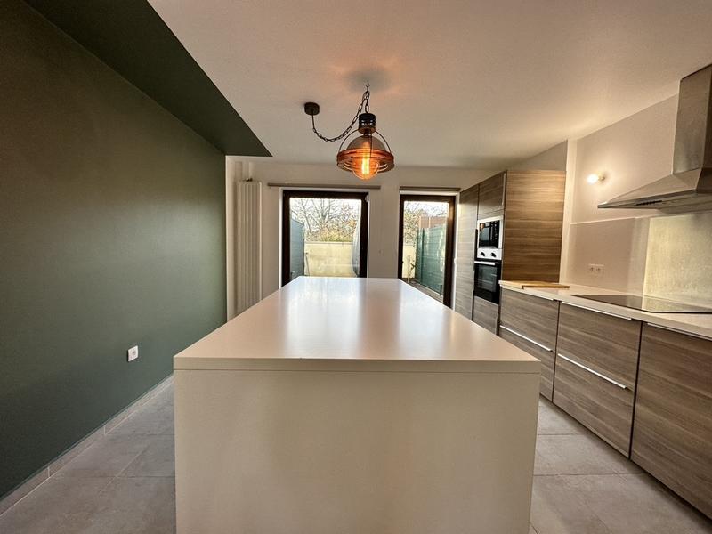 Loft - 90 m² - 5 pièces