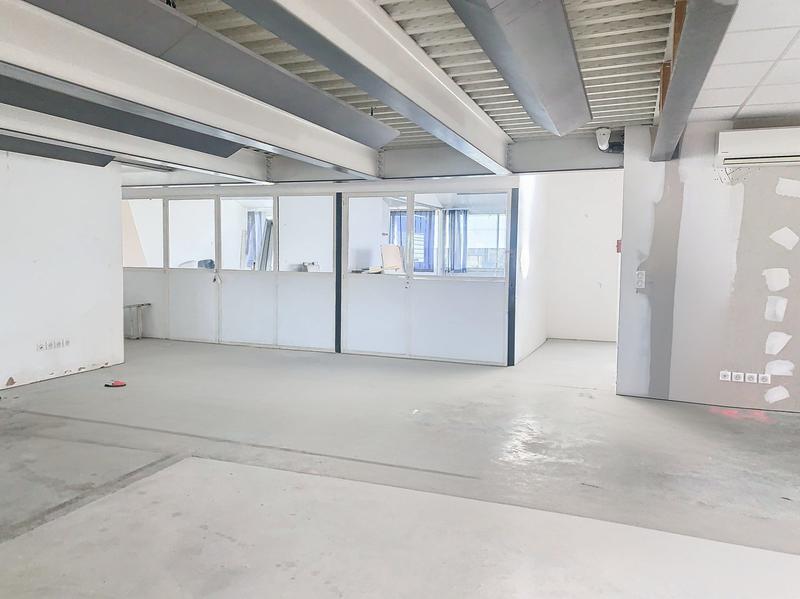 Local commercial - 408 m² - 7 pièces