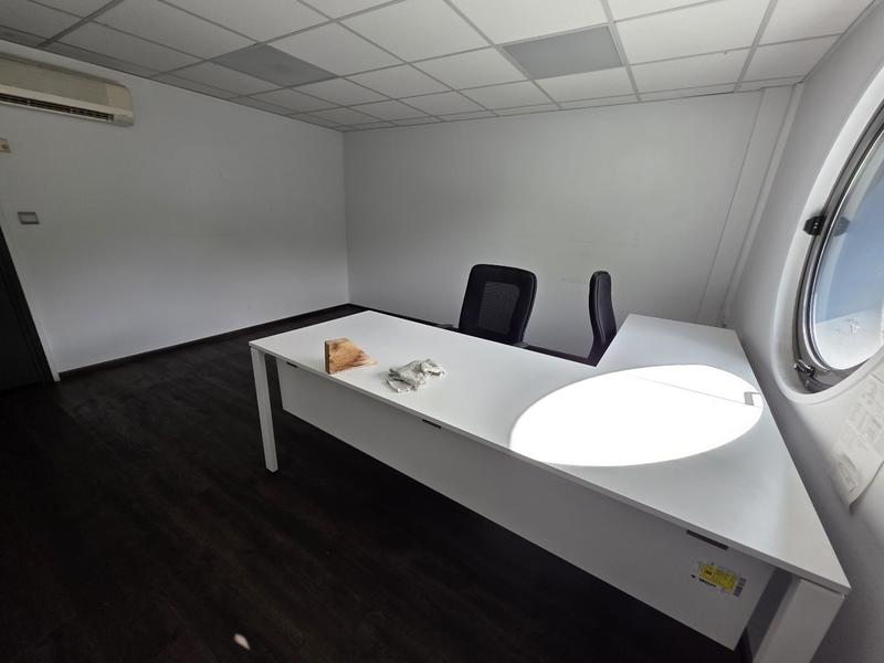 Entrepôt - 2 860 m²