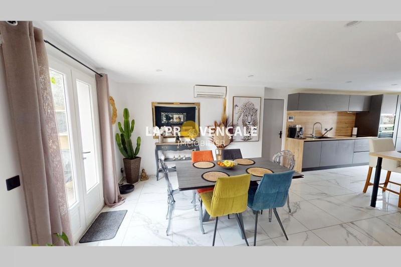 Maison - 167 m² - 10 pièces