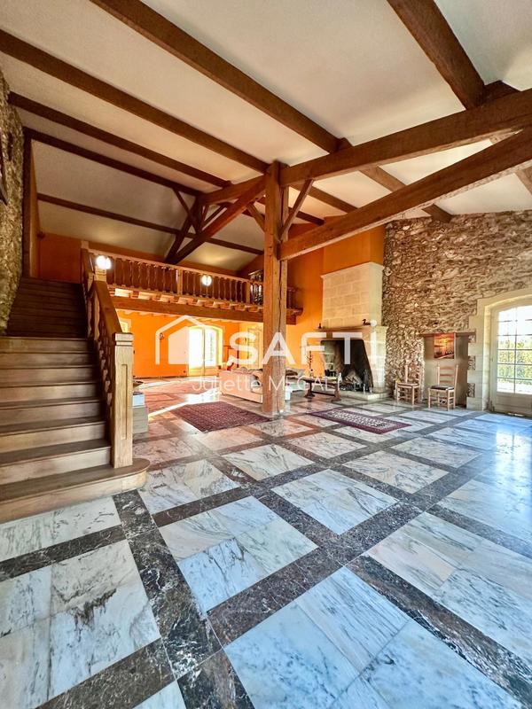 Maison - 430 m² - 12 pièces