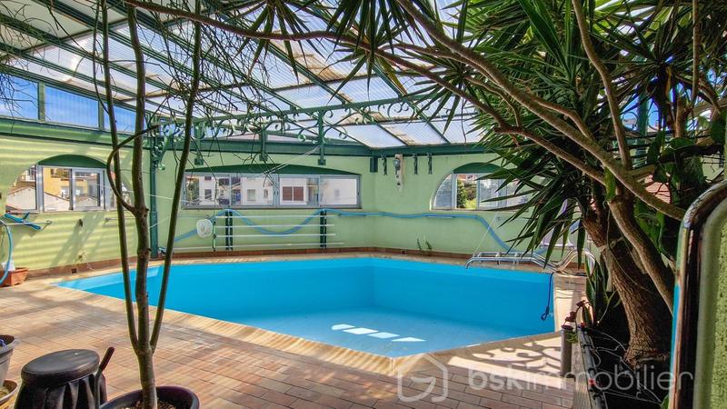 Appartement - 176 m² - 6 pièces