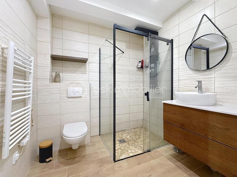 Maison traditionnelle - 134 m² - 6 pièces