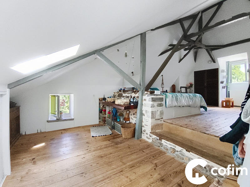 Maison - 372 m² - 7 pièces