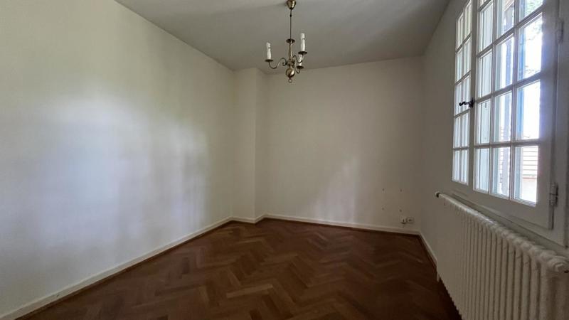 Maison - 200 m² - 7 pièces