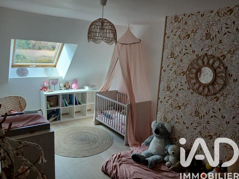 Maison - 240 m² - 8 pièces