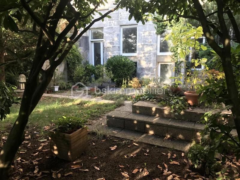 Immeuble - 318 m² - 12 pièces