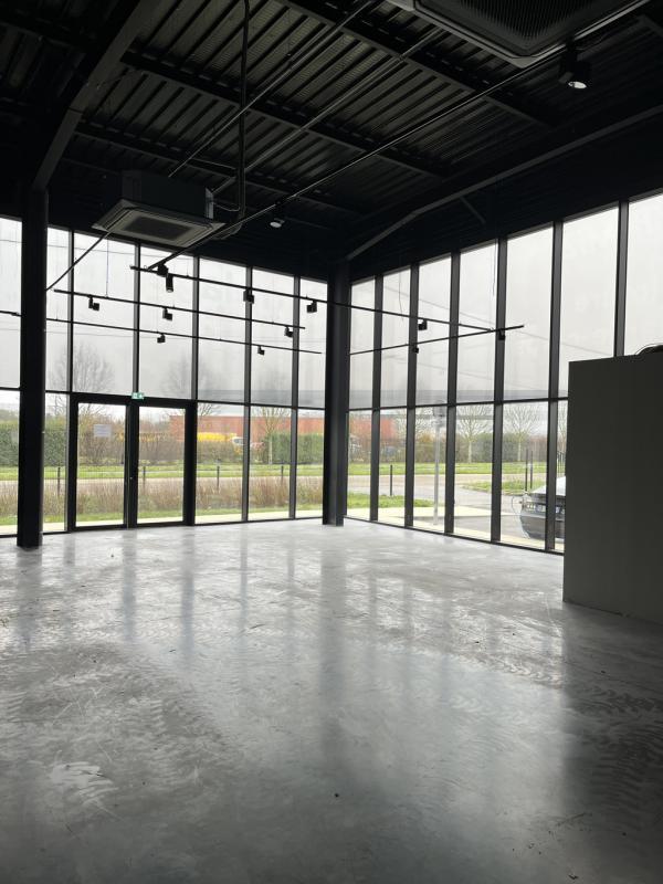 Local commercial - 299 m²