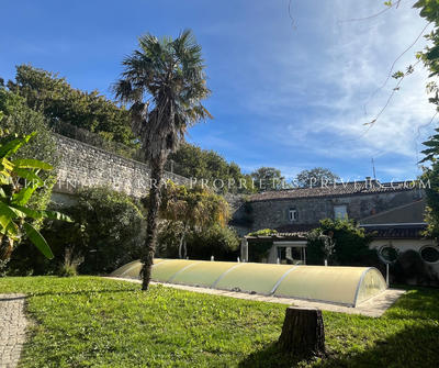 Maison - 155 m² - 6 pièces