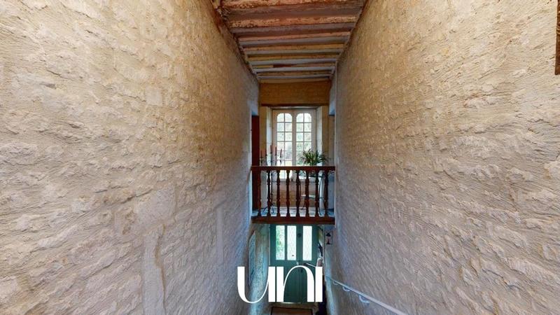 Maison - 341 m² - 10 pièces