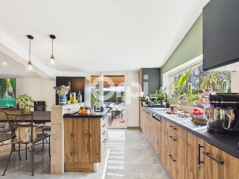 Maison - 140 m² - 6 pièces