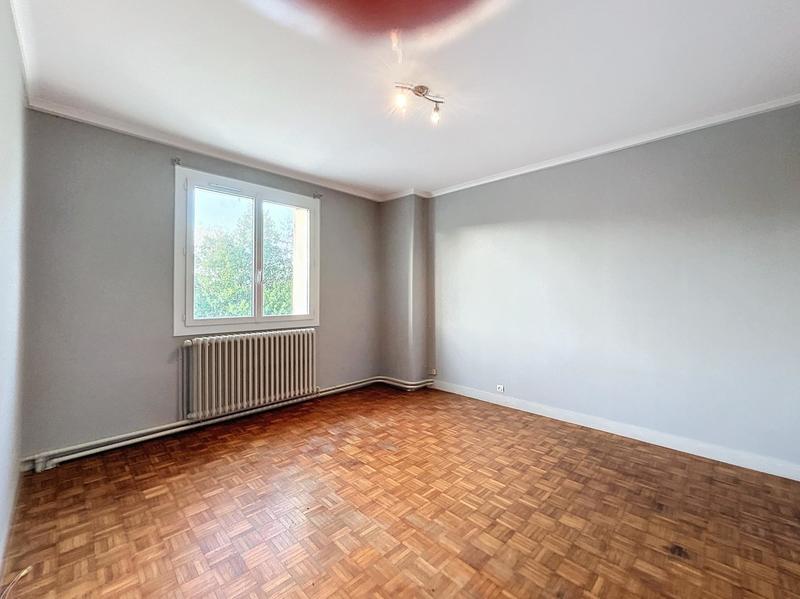 Maison - 212 m² - 7 pièces