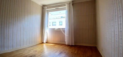 Appartement - 90 m² - 3 pièces