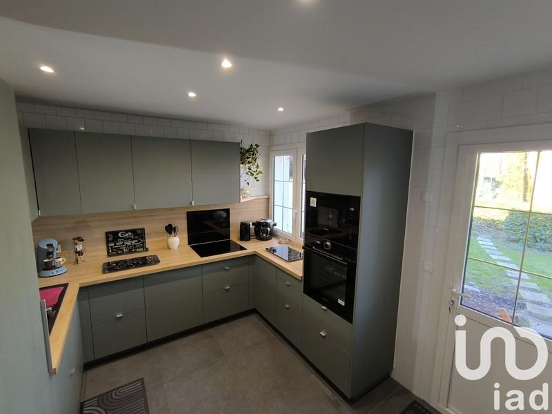 Maison - 230 m² - 9 pièces