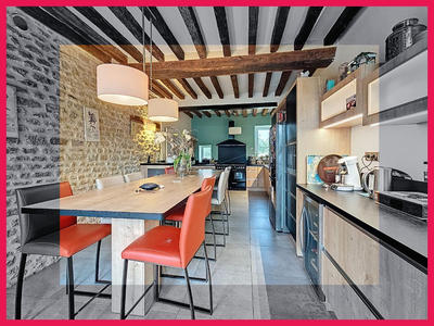 Maison - 200 m² - 9 pièces