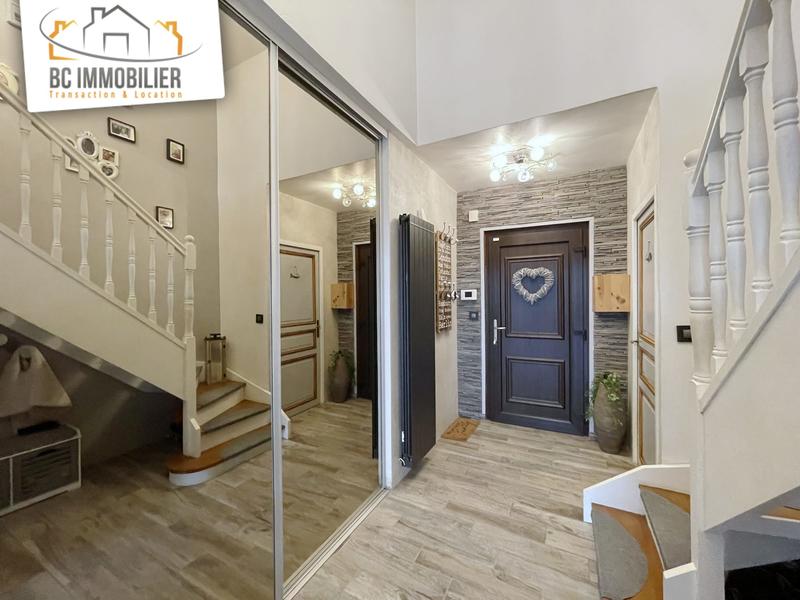 Appartement - 144 m² - 6 pièces